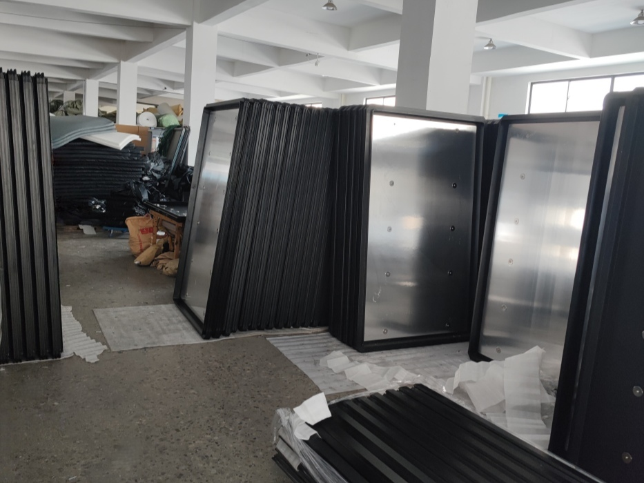 najnowsza sprawa firmy na temat Wysokiej jakości aluminiowa twarda skorupa