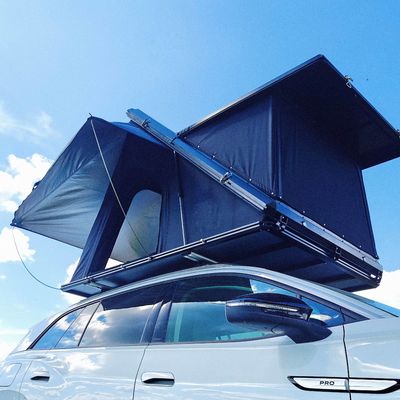 SUV Triangle Rooftop Tent Hard Shell Rooftop Tent 210x130cm Aluminum Alloy Waterproof