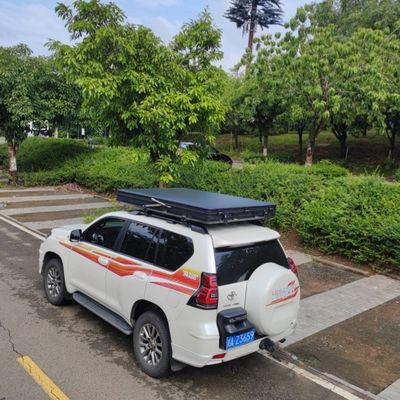2-3 People Z Rooftop Tent Aluminum Alloy Vehicle Rooftop Tents Weather Resistant