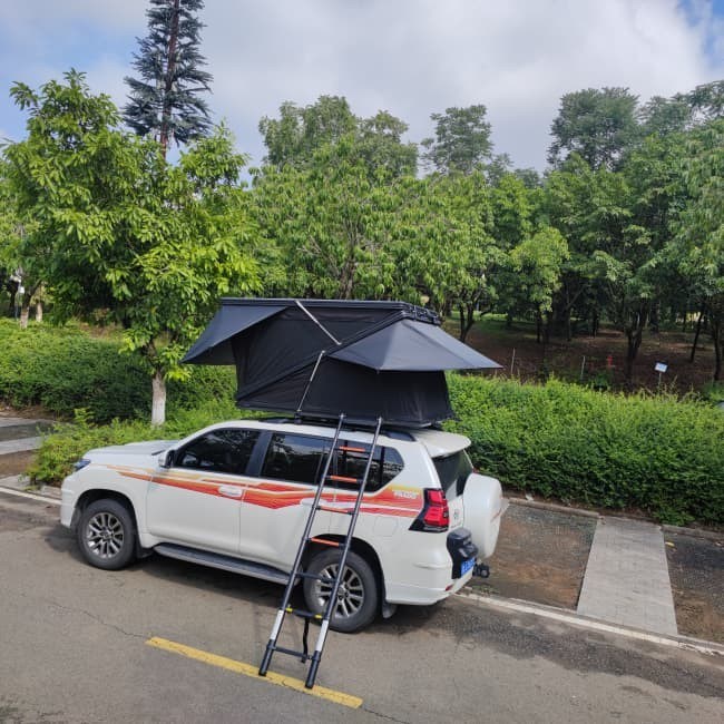 Convenient Z Rooftop Tent 210x131x120cm One Bedroom Aluminium Roof Top Tent